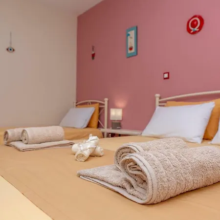 Sea Front Maizonette Aura Villa *